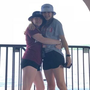 Meet your Posher, Monica